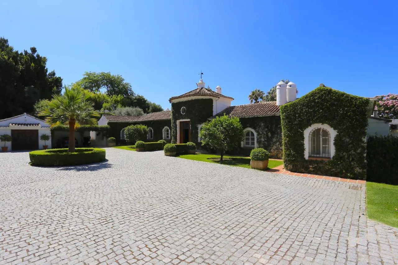 El Almendral Premium Villa Marbella Hill Club