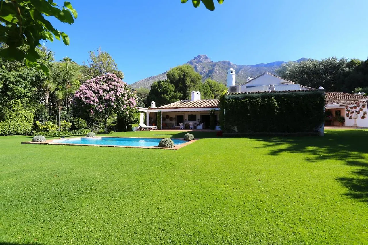 El Almendral Premium Villa Marbella Hill Club