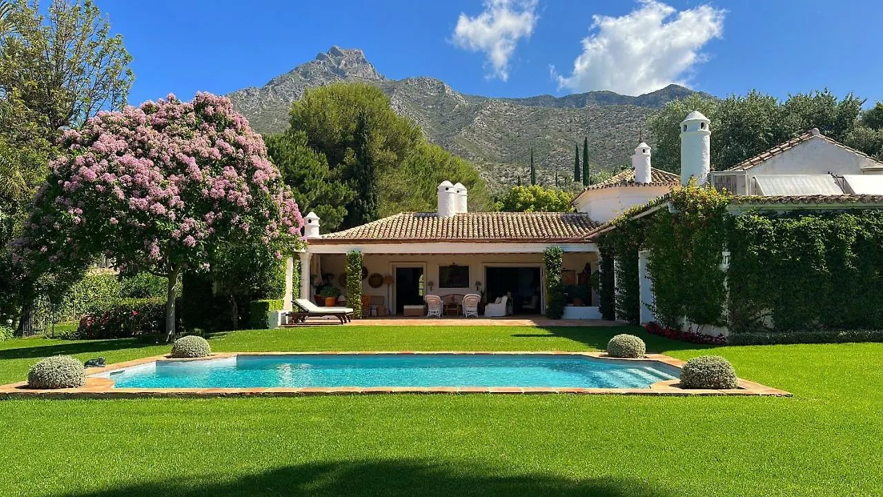 El Almendral Premium Villa Marbella Hill Club