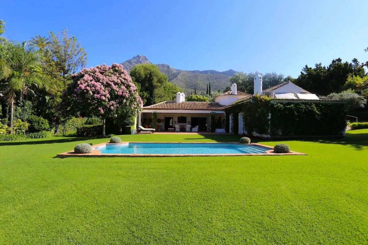 El Almendral Premium Villa Marbella Hill Club